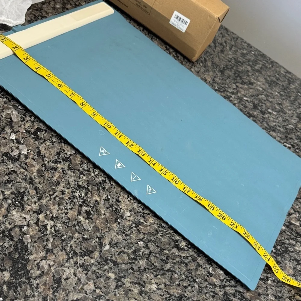 Food warming silicone mat 24 by 16 NEW